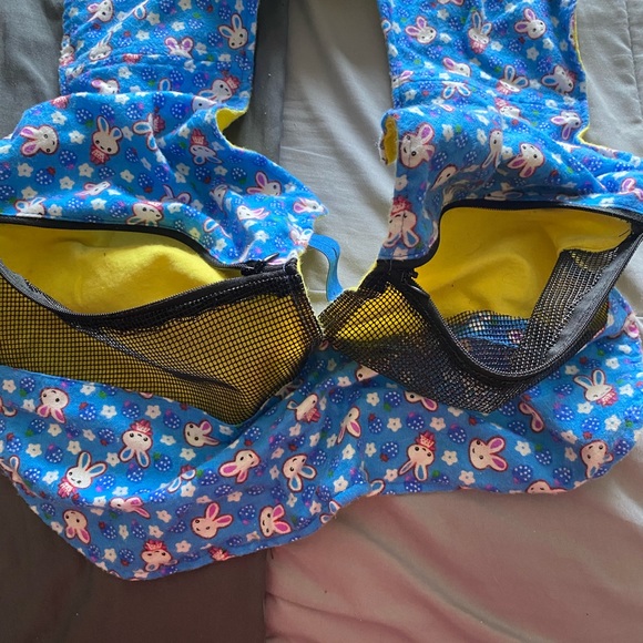 Small Animal Bonding Pouch - Picture 2 of 3